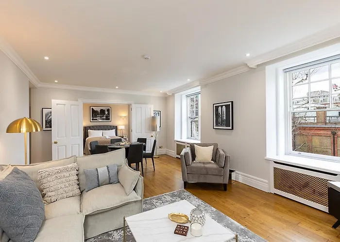 Astonishing Flats Near Mayfair & Piccadilly Circus